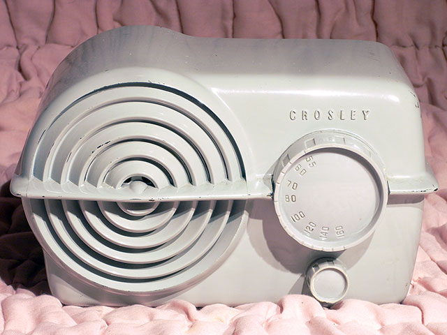 Crosley 11-116U, "Mist Gray" 1951