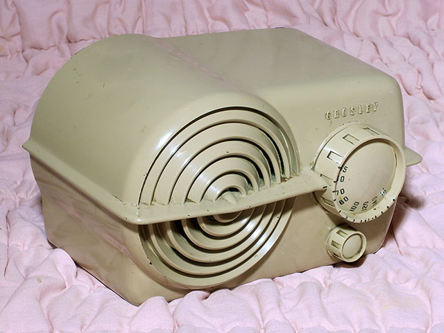 Crosley 11-118U, Serenader, &quot;Bahama Beige&quot; 1951