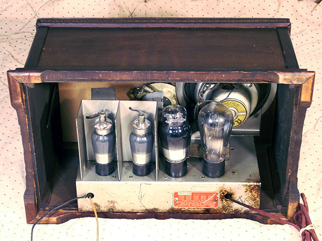 Detrola Chest Radio c. 1932