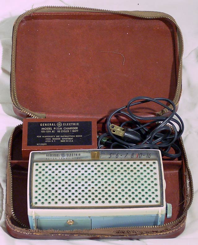 General Electric P-787A case and charger