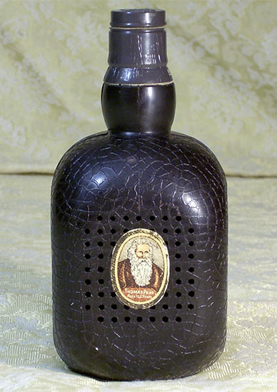 Grand Old Parr Whiskey Bottle Radio back