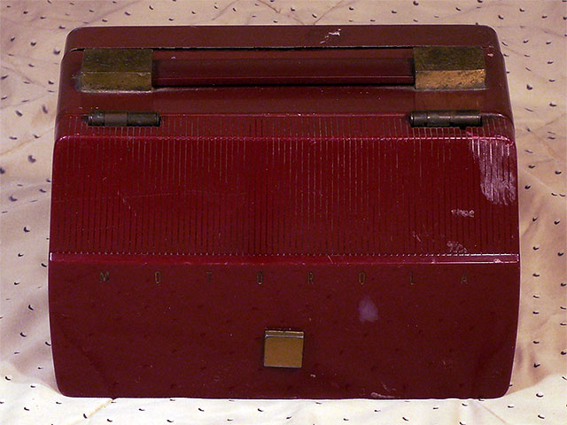 Motorola 52M2U maroon 1952