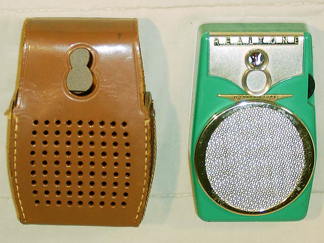 Realtone TR-1088 with case