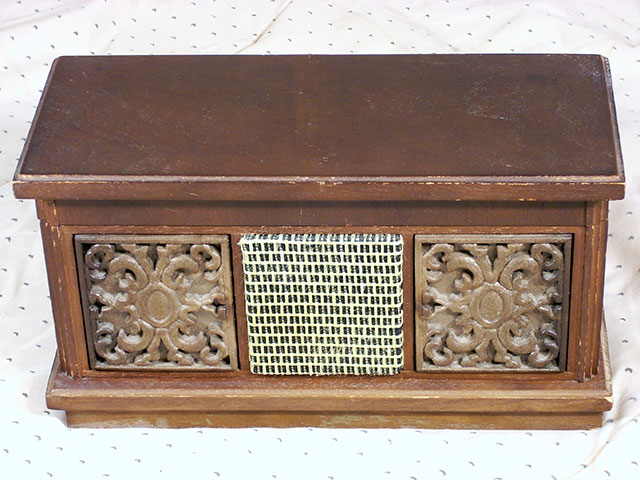 Ross Cigarette Lighter Radio