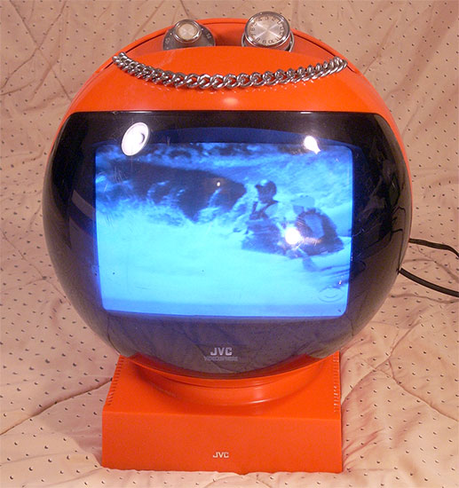 JVC 3240, Red 1975