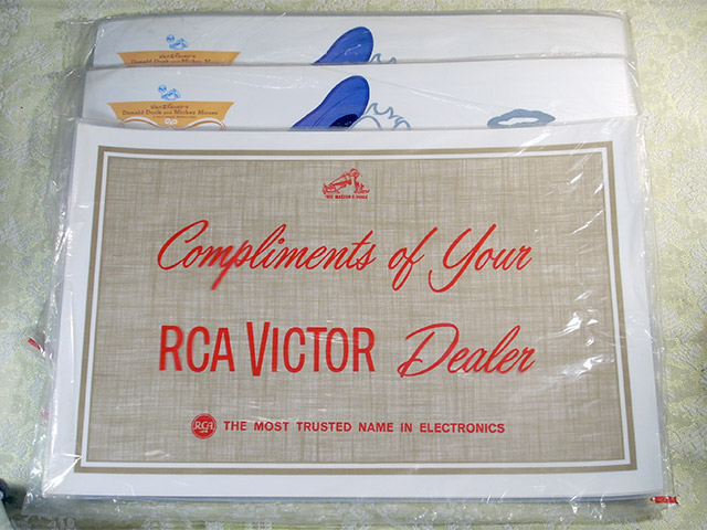 RCA Place Mat Set