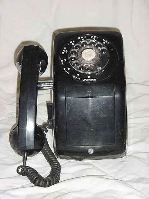 Automatic Electric model 90 wall phone