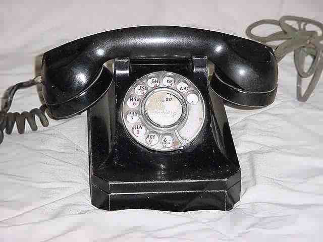 Stromberg Carlson metal desk phone